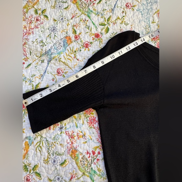 Nic and Zoe ballet neck, waisted silk and rayon top. Beautiful and feminine. M. - Picture 6 of 6